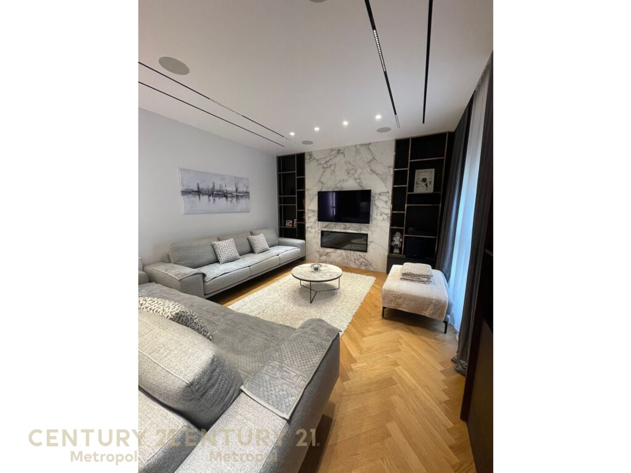 JEPET ME QIRA APARTAMENT 2+1+2+ POST PARKIMI, LIQENI I THATË!