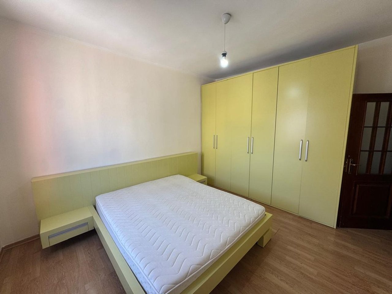 APARTAMENT 2+1 PER SHITJE,NE BULEVARDIN VLORE-SKELE!