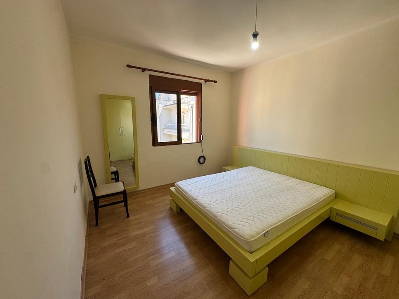 APARTAMENT 2+1 PER SHITJE,NE BULEVARDIN VLORE-SKELE!