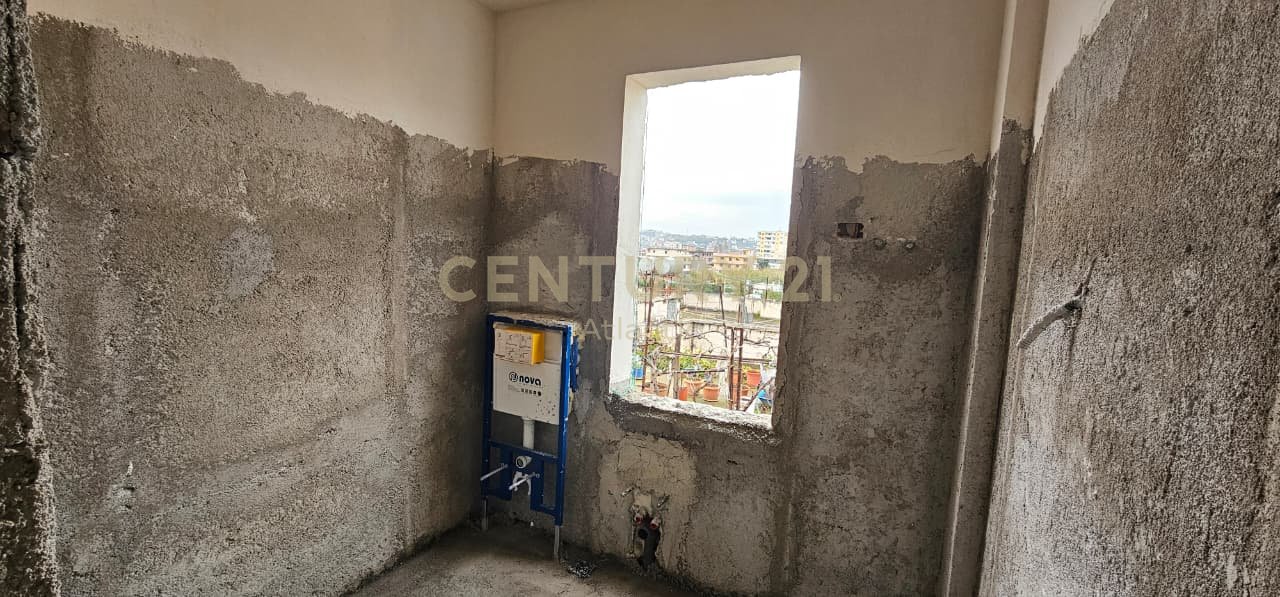 Shitet Apartament Ndertim i ri 1+1 – Rrota Kuqe, Durrës !