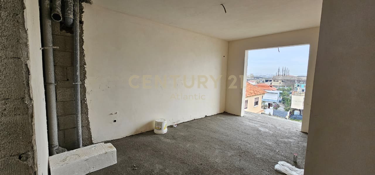 Shitet Apartament Ndertim i ri 1+1 – Rrota Kuqe, Durrës !