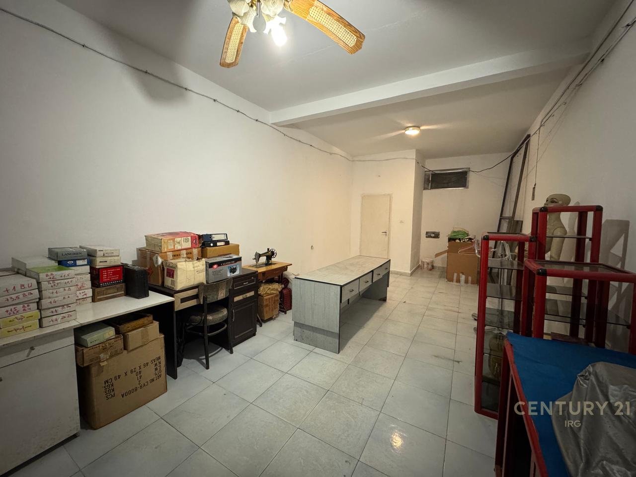 EXCLUSIVE, SHOP FOR SALE 36.1M² AT VASIL SHANTO!