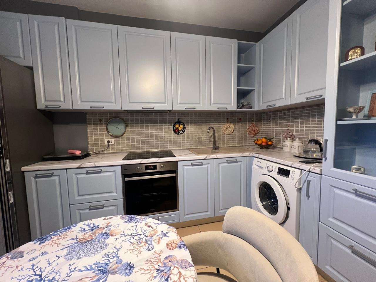 Shitet Apartament në Lungomare | 53.6 m² | I Mobiluar