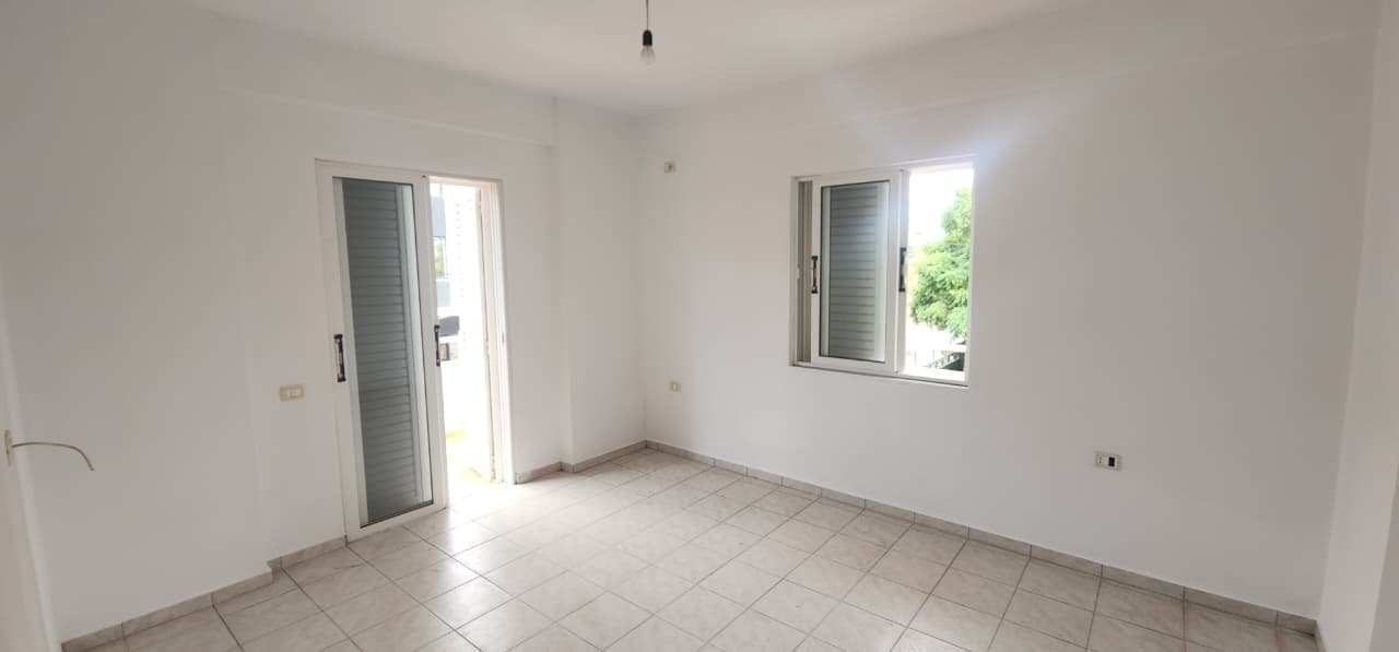 SARANDE,  APARTAMENT NE SHITJE 3+1+2
