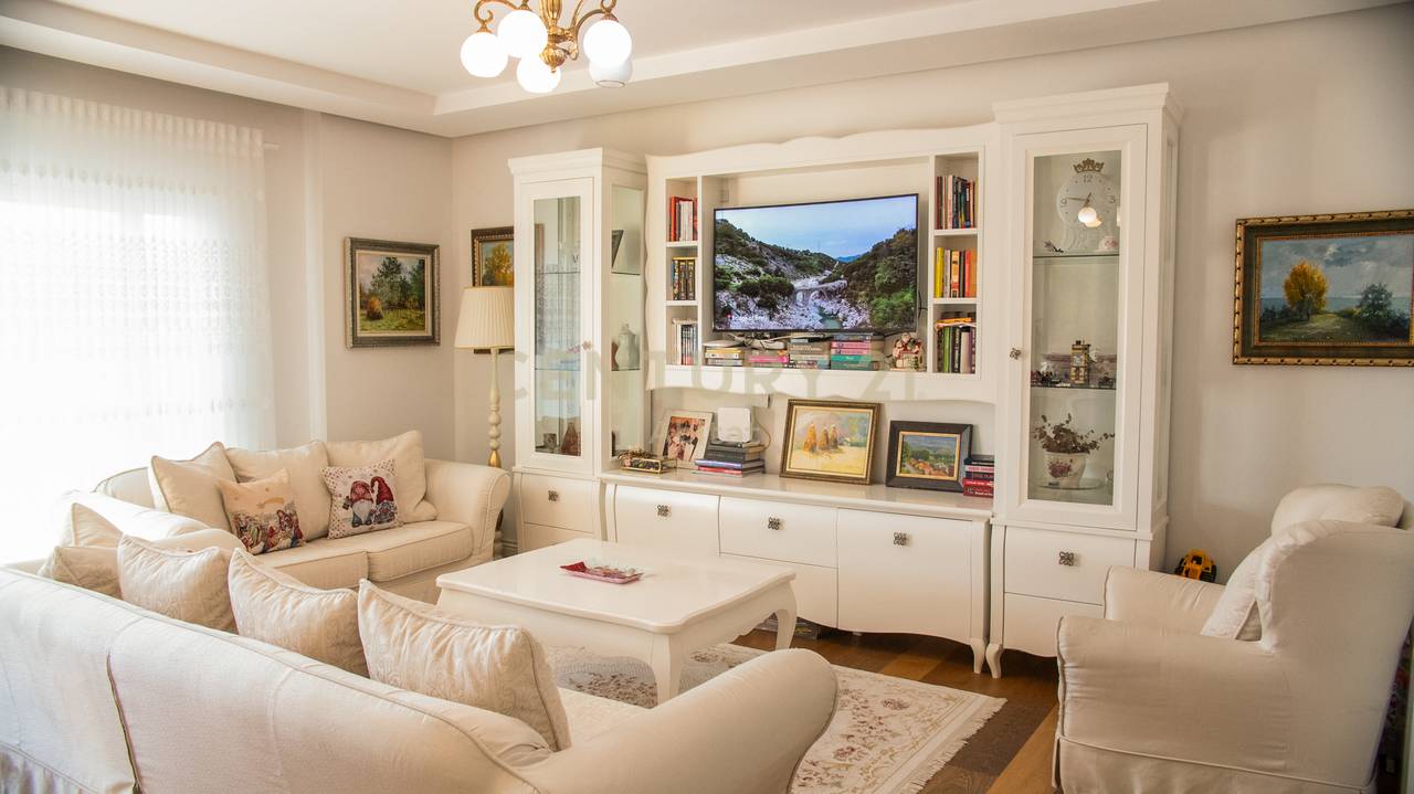 APPARTAMENTO SUPER PREMIUM IN VENDITA – LAGO ARTIFICIALE, ADIACENTE AL GIARDINO ZOOLOGICO