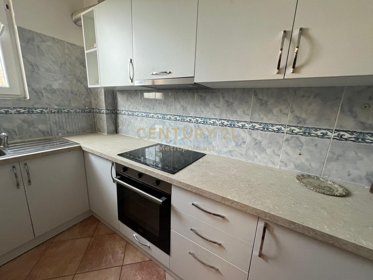 The second floor of a 3-story villa is for rent, near the American Embassy