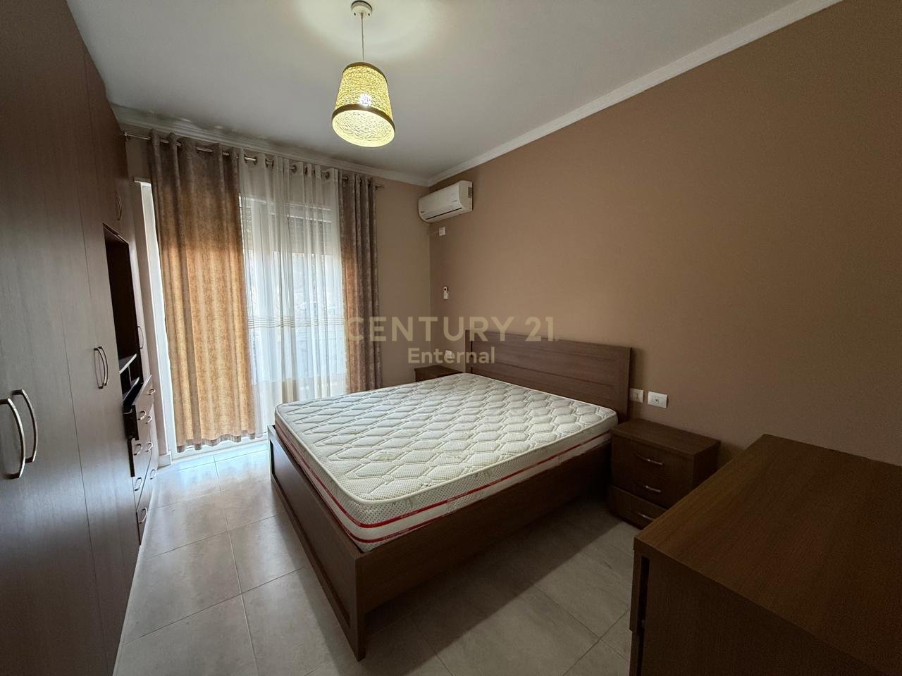 Apartament 1+1+Post Parkimi Me Qira në Selite
