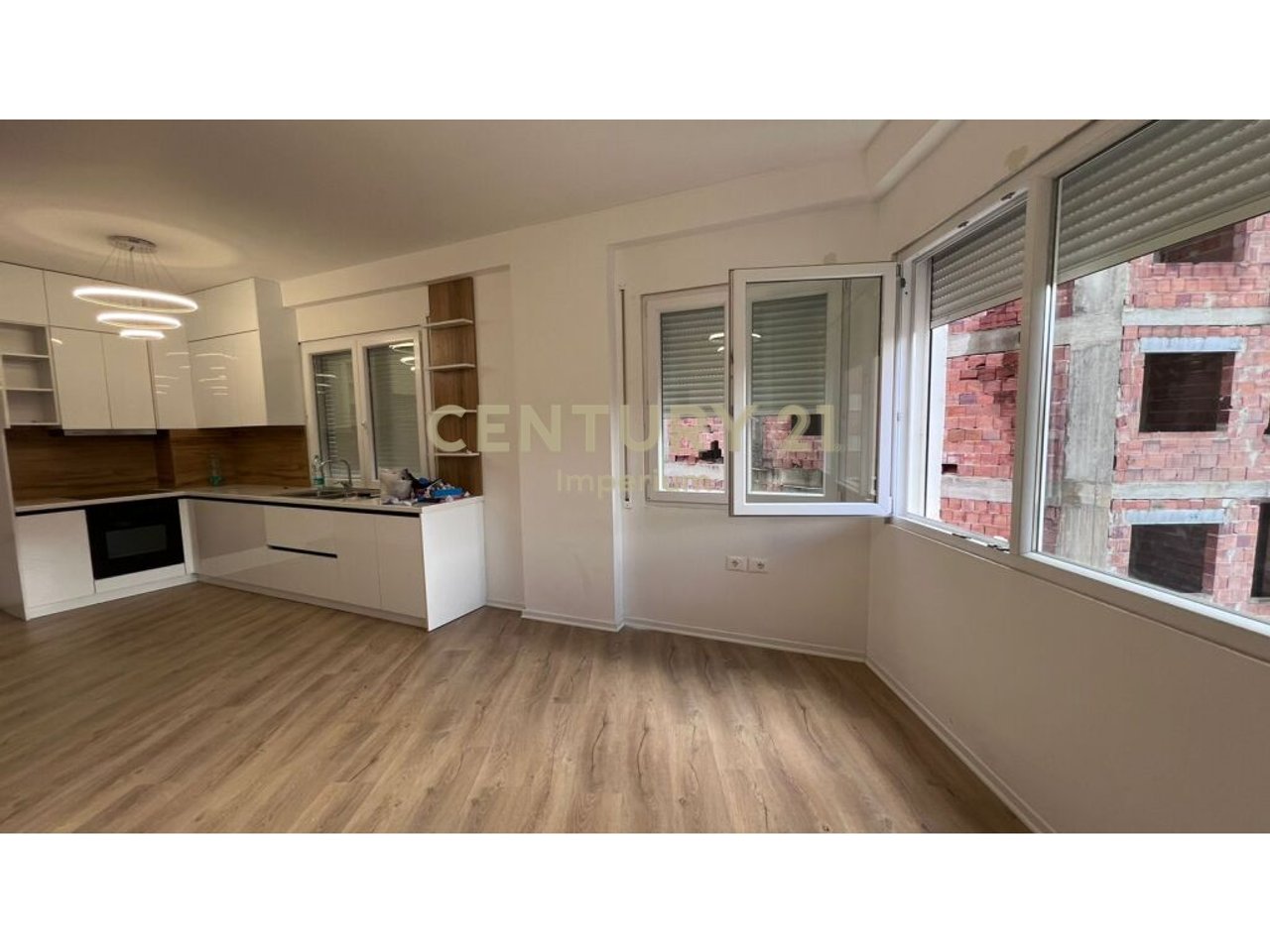 🏡 APARTAMENT 2+1+2 TEK KOPSHTI BOTANIK – PJESËRISHT I MOBILUAR 🌿