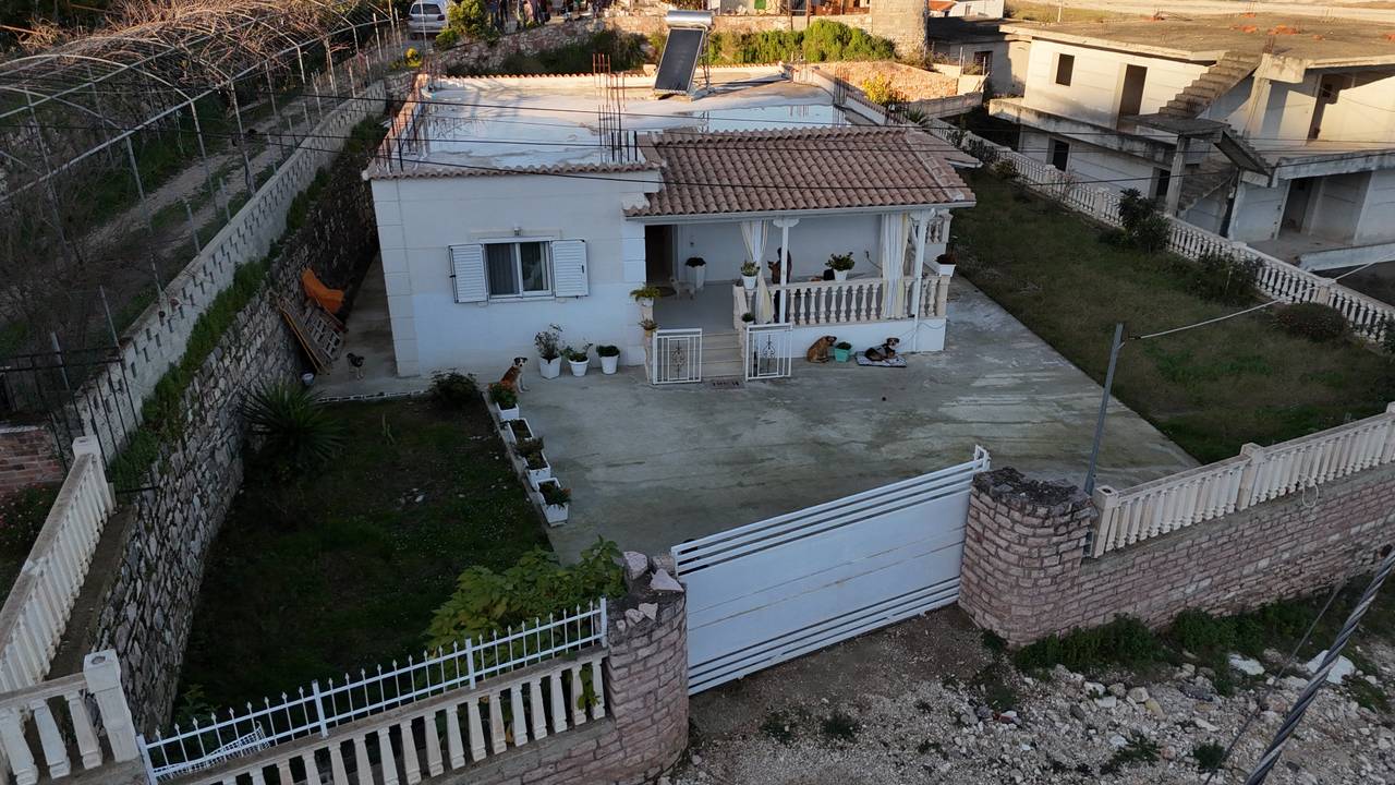 METOQ, SARANDE - SHESIM SHTEPI PRIVATE ME OBORR