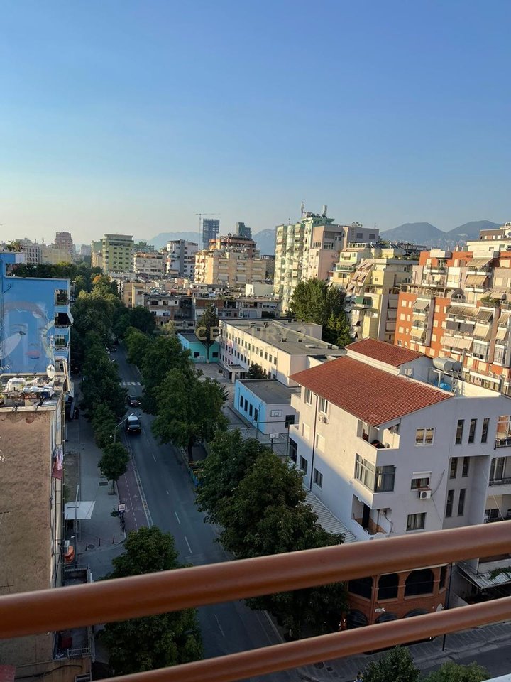 Appartamento 2+1 in affitto nella zona di Ish-Blloku