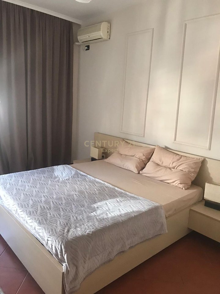 Appartamento 2+1 in affitto nella zona di Ish-Blloku