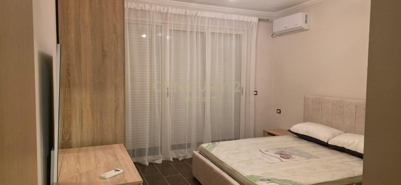 JEPET ME QIRA APARTAMENT 2+1 NE YZBERSHIT!