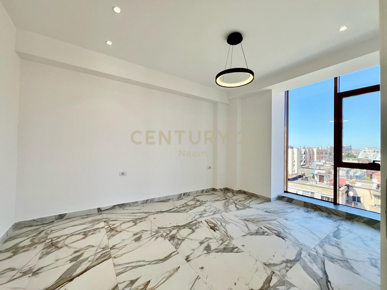 SHESIM, SUPER APARTAMENT 1️⃣➕1️⃣ me PAMJE FANTASTIKE, RRUGA KAVAJËS‼️