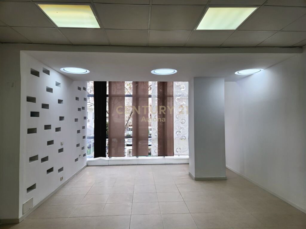 AMBIENT BIZNESI ME QERA NE VLORE