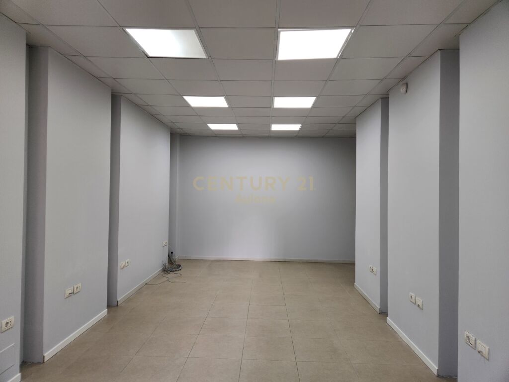 AMBIENT BIZNESI ME QERA NE VLORE