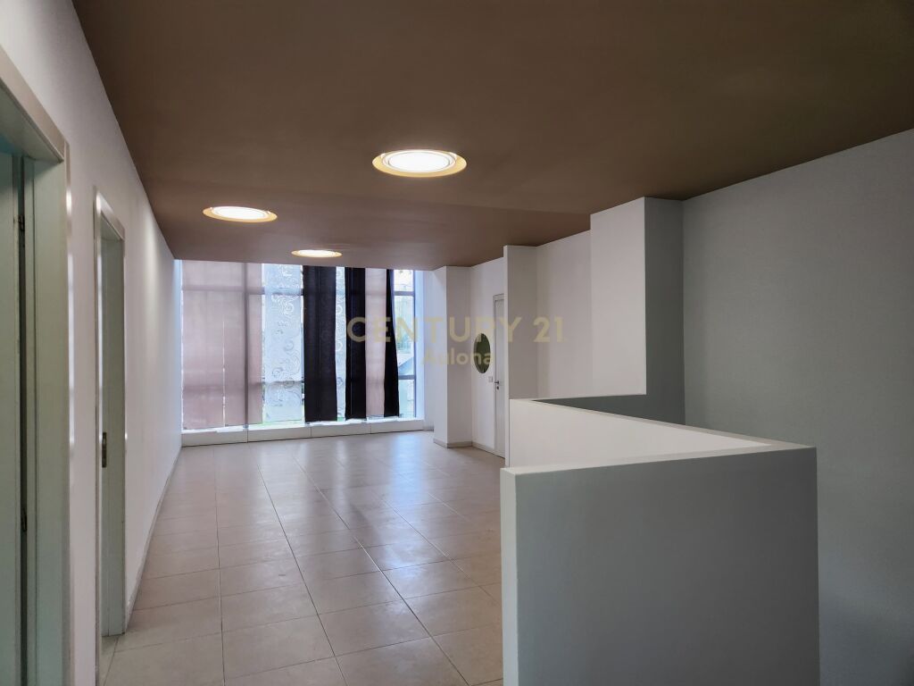 AMBIENT BIZNESI ME QERA NE VLORE