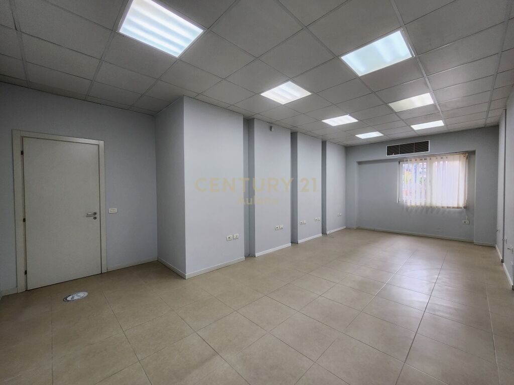 AMBIENT BIZNESI ME QERA NE VLORE