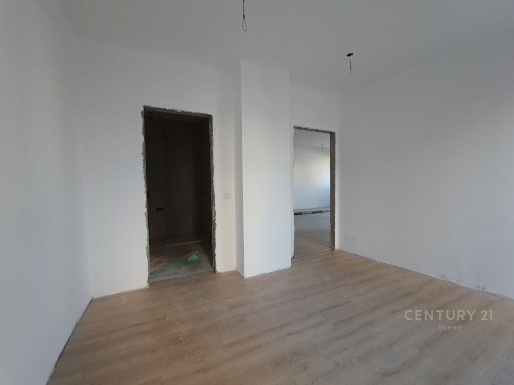 JEPET ME QIRA APARTAMENT 2+1+2, PRAPA AMBASADËS AMERIKANE !!!