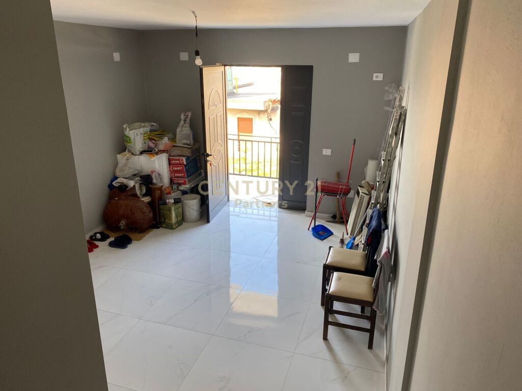 WE ARE RENTING A 2-STOREY VILLA IN SKOZE!!