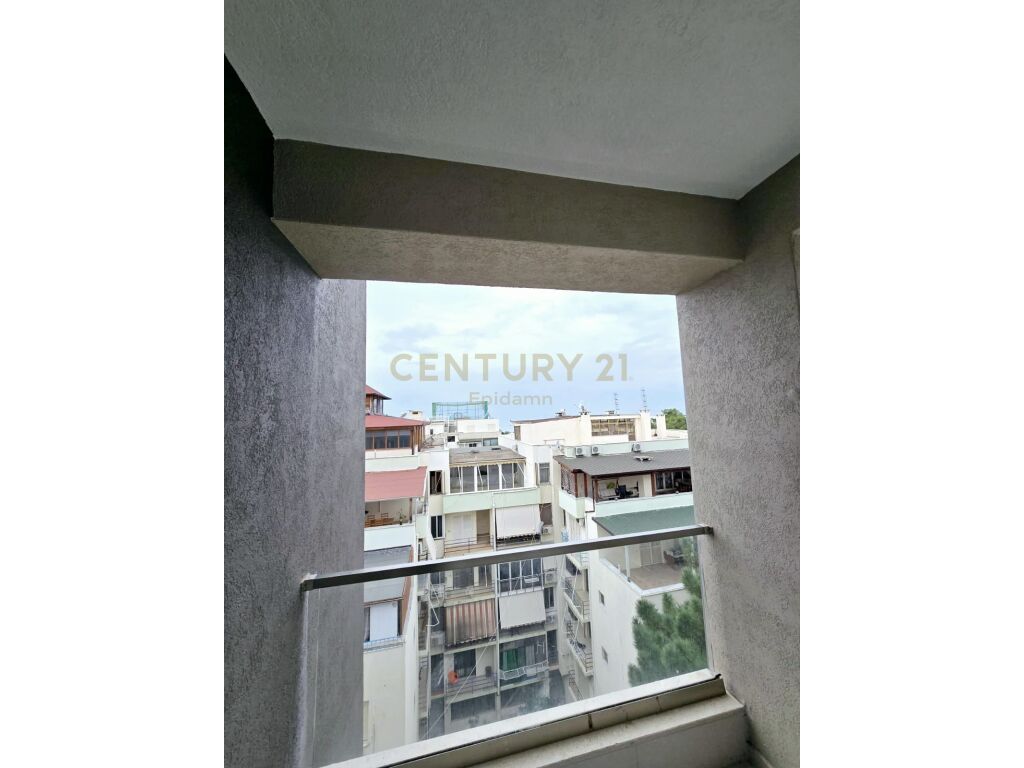 Apartament 2+1+Post Parkimi Për Shitje në Golem
