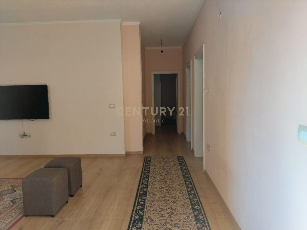 FOR RENT THE SECOND FLOOR OF A VILLA, FORMER REGION, DURRES