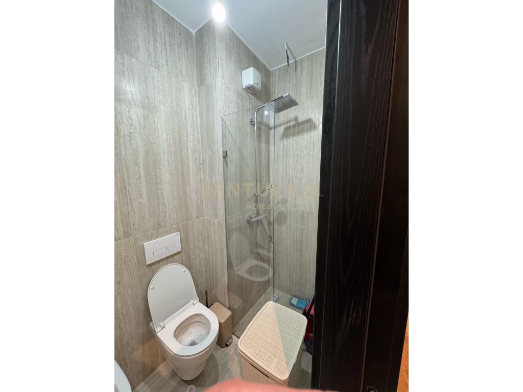 Japim me qira apartament 1+1, te River Residence !