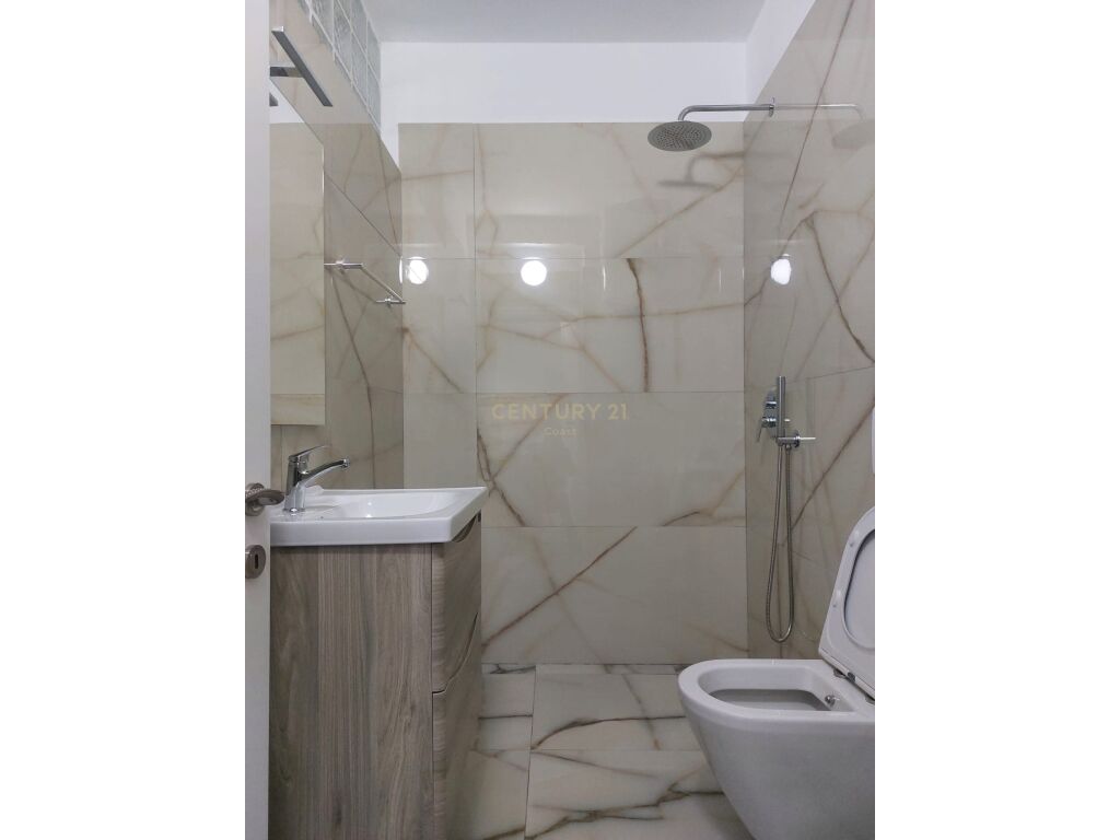 APARTAMENT ME QIRA 1+1 NE LUNGOMARE, VLORE