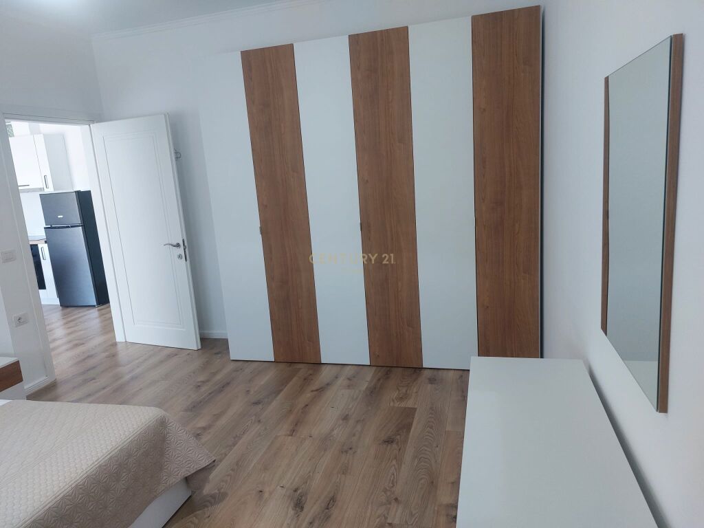 APARTAMENT ME QIRA 1+1 NE LUNGOMARE, VLORE