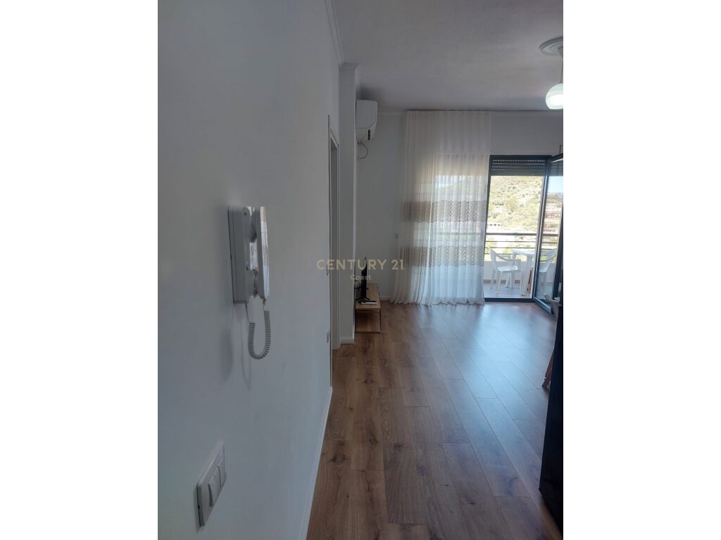 APARTAMENT ME QIRA 1+1 NE LUNGOMARE, VLORE