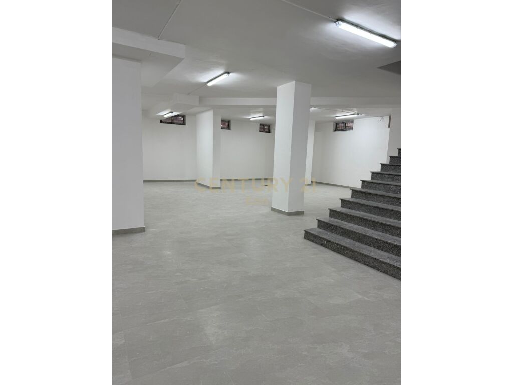 BUSINESS PREMISES FOR SALE ON THE -1ST FLOOR, DURRES BEACH!
