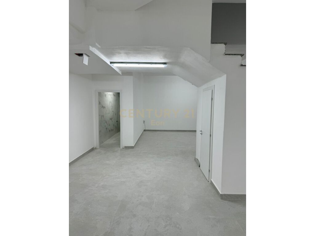 BUSINESS PREMISES FOR SALE ON THE -1ST FLOOR, DURRES BEACH!