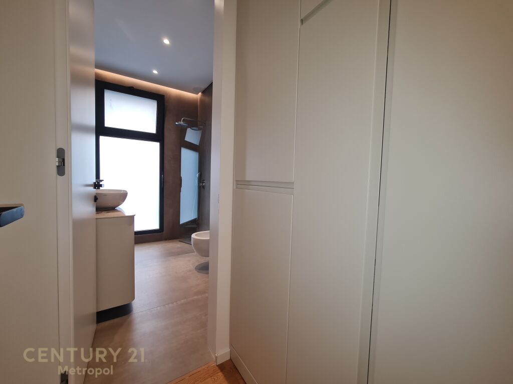 For sale premium apartment 3+1+2, near Tegu-Lundër!