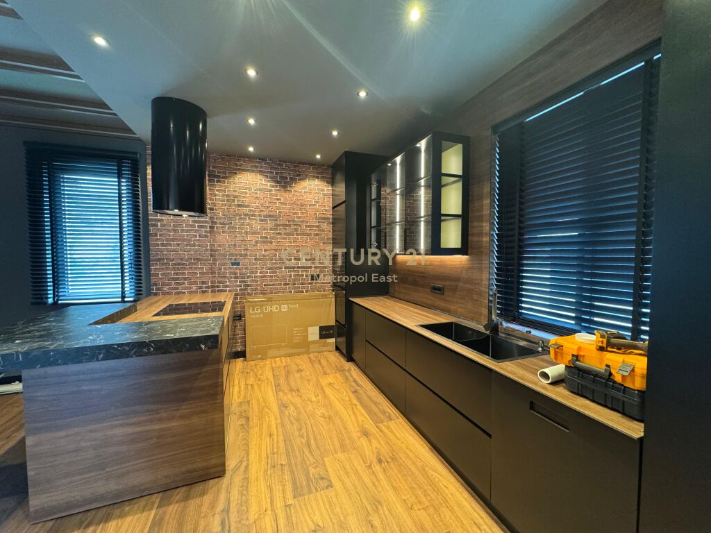VILLA FOR SALE IN MJULL BATHORE (NEAR TEG)