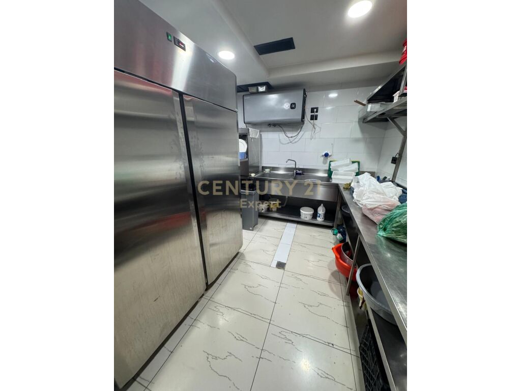 FAST FOOD BUSINESS FOR SALE ON ELBASAN STREET