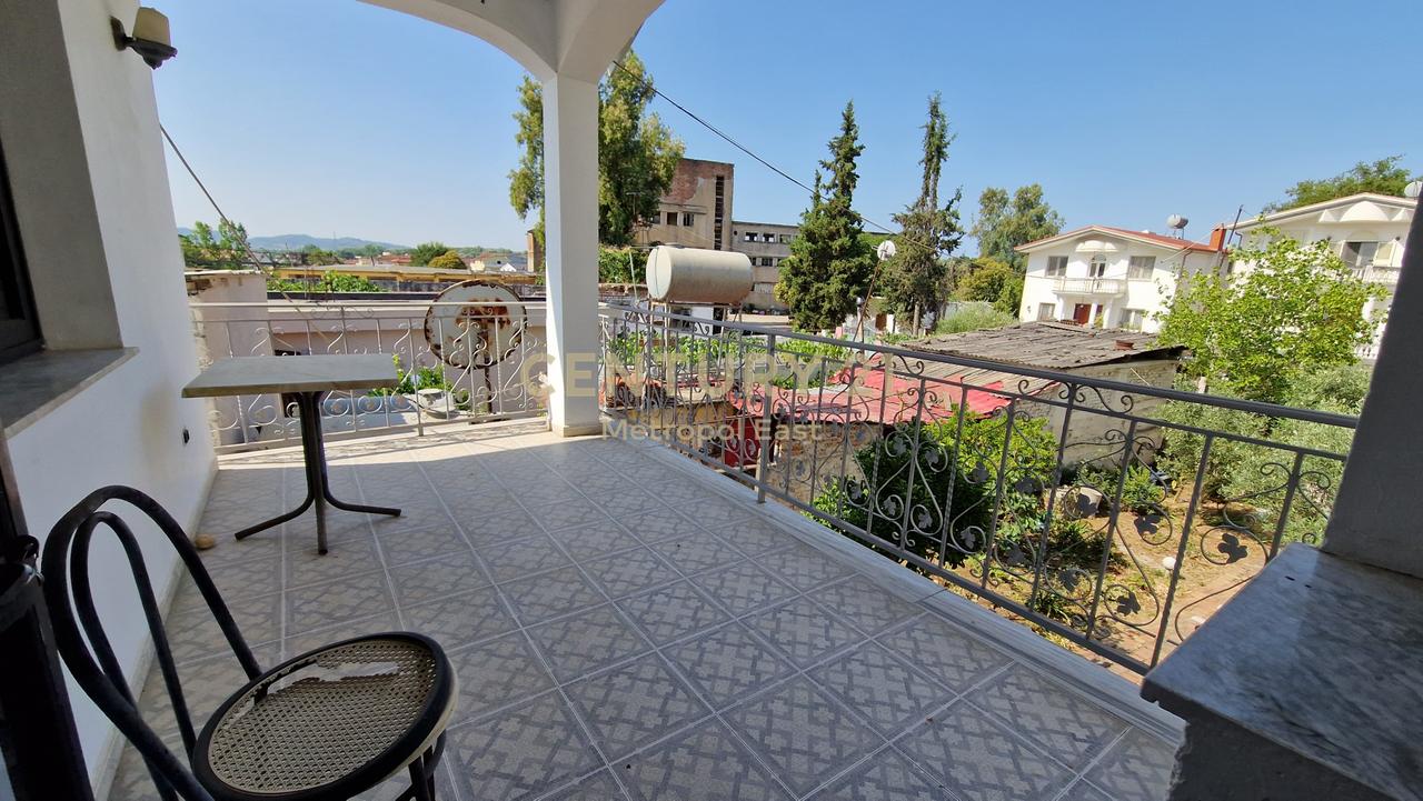 SHITET VILË 2-KATËSHE NË QENDËR TË SHIJAKUT