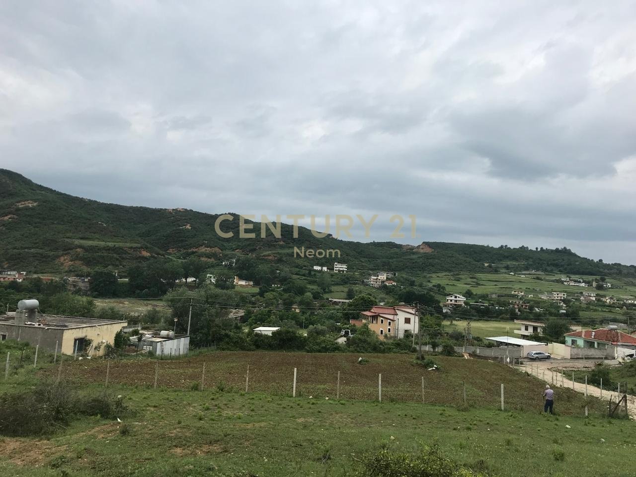 TERRENO IN VENDITA SU ARBRI ROAD