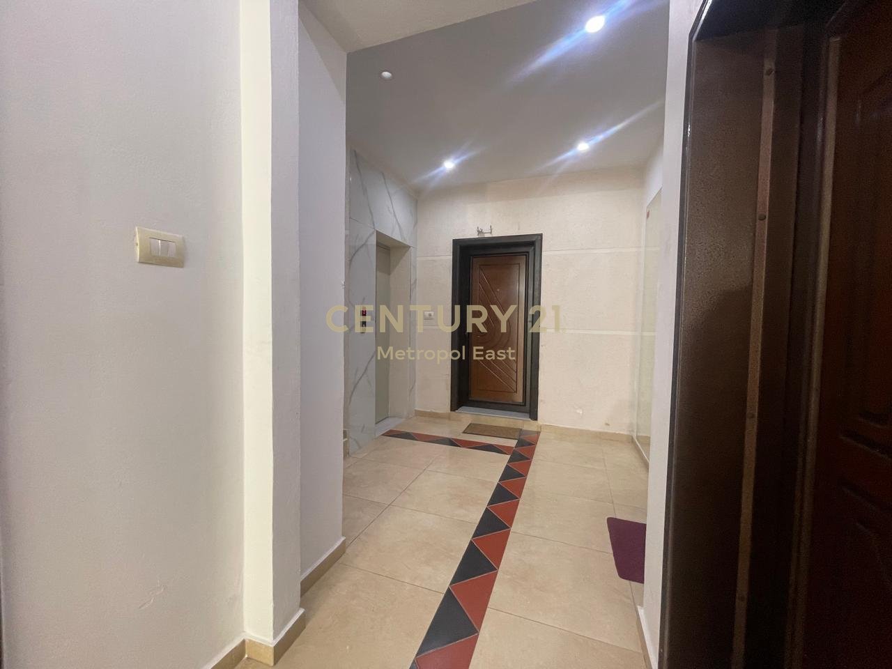 1+1 APARTMENT FOR SALE WITH SEA VIEW IN THE TOURIST AREA OF SARANDA