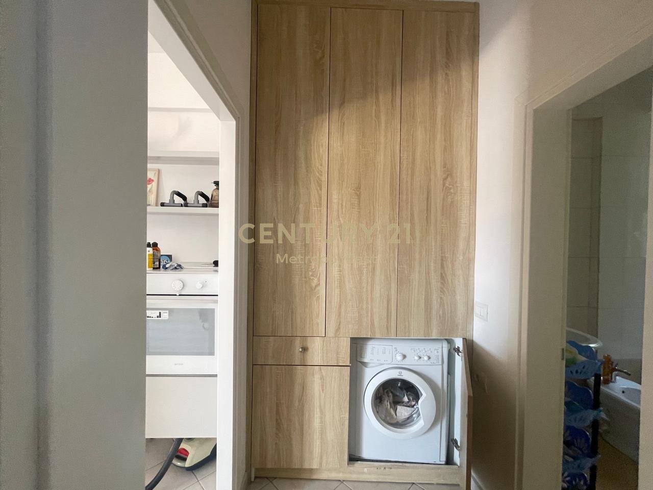1+1 APARTMENT FOR SALE WITH SEA VIEW IN THE TOURIST AREA OF SARANDA