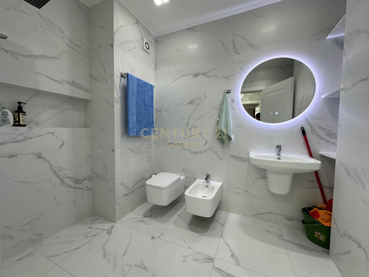 JEPET ME QIRA APARTAMENT 2+1+2 TE VILA L 2 !!!