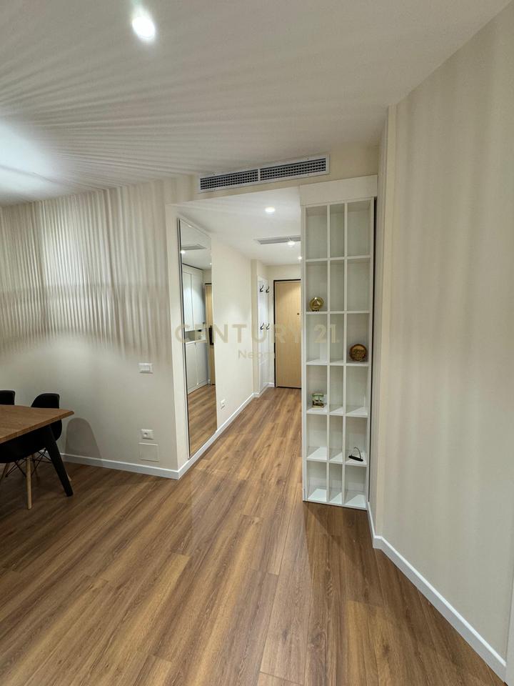 Appartamento 2+1 con Arredamento di Lusso, Garage Incluso e Vista Fantastica sullo Zoo e sul Lago