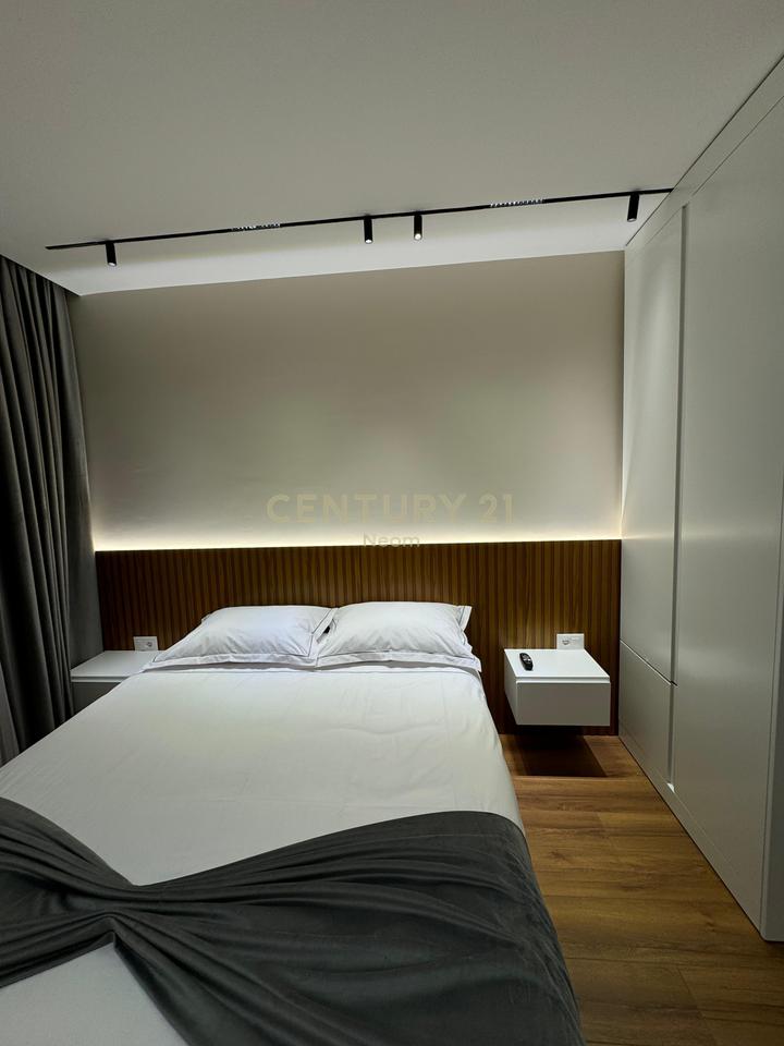 Appartamento 2+1 con Arredamento di Lusso, Garage Incluso e Vista Fantastica sullo Zoo e sul Lago