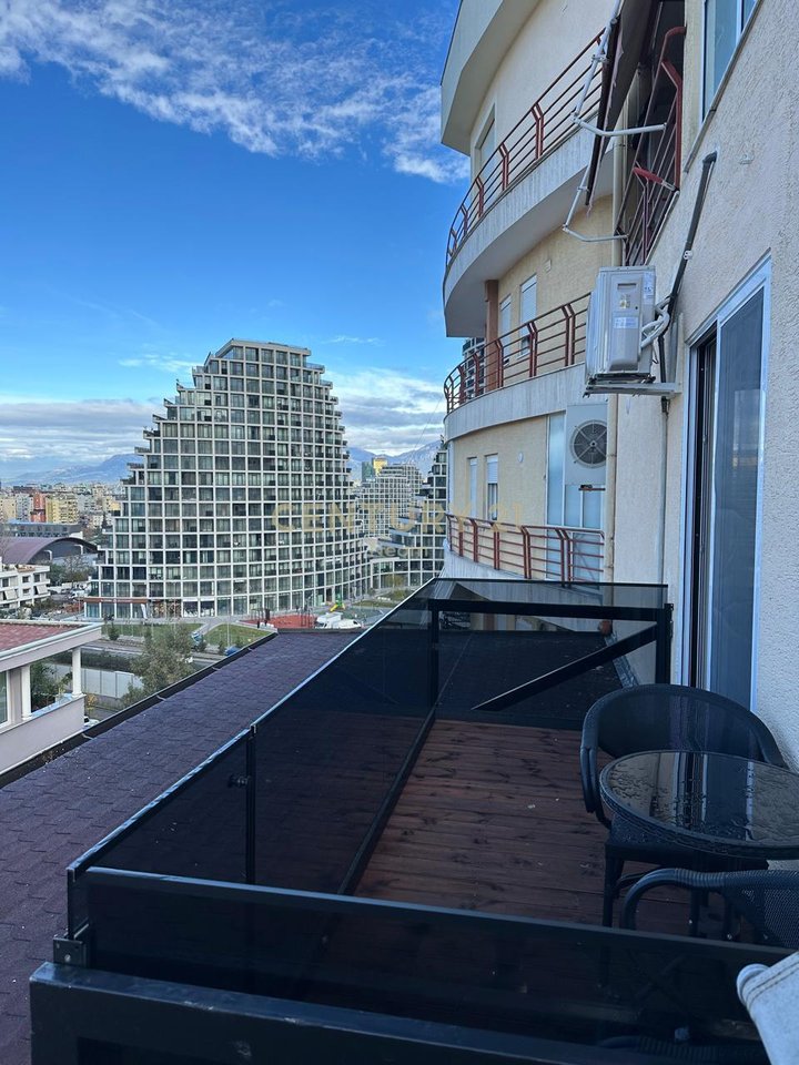 Appartamento 2+1 con Arredamento di Lusso, Garage Incluso e Vista Fantastica sullo Zoo e sul Lago