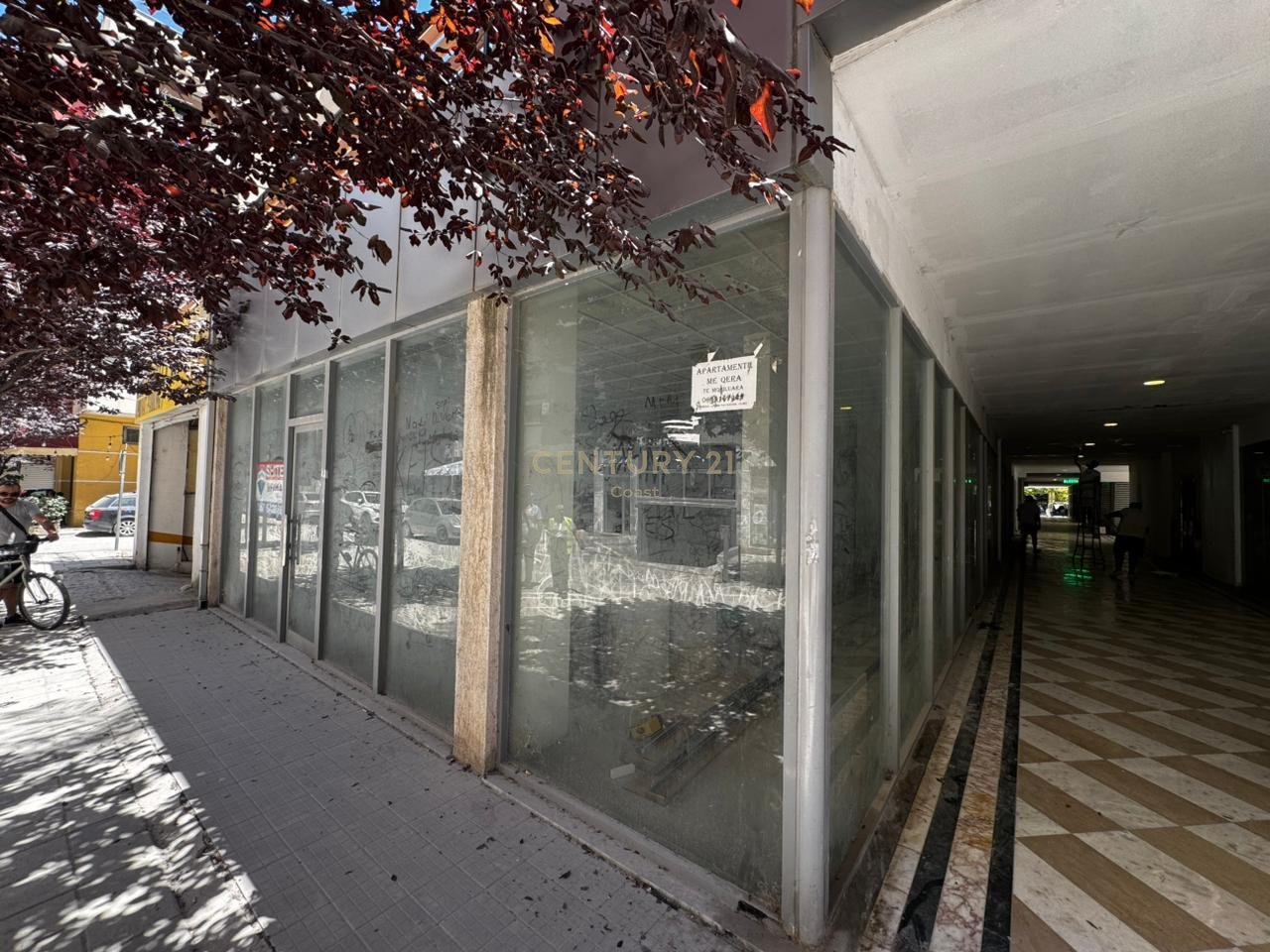 UNITÀ AZIENDALE IN VENDITA A VLORE - IN VIA CIPAJ, VLORE