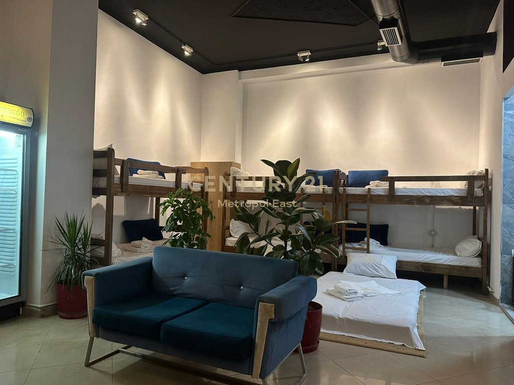 UNITÀ COMMERCIALE IN VENDITA A ASTIR