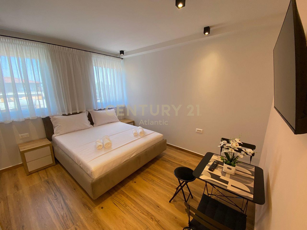 APART-HOTEL IN VENDITA SULLA SPIAGGIA DI RROTA E KUQE, DURAZZO - €365.000 | 150 m²