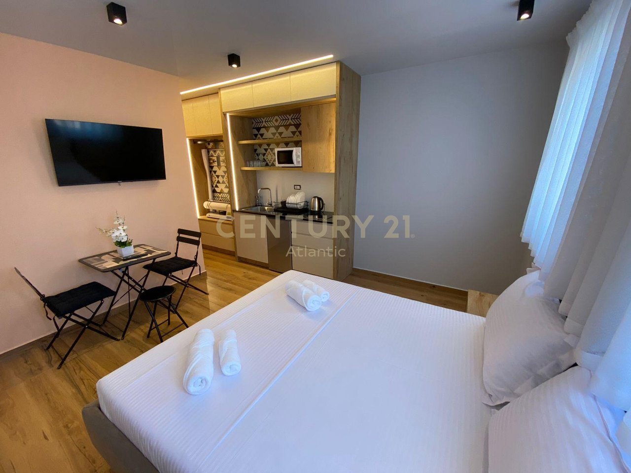 APART-HOTEL IN VENDITA SULLA SPIAGGIA DI RROTA E KUQE, DURAZZO - €365.000 | 150 m²