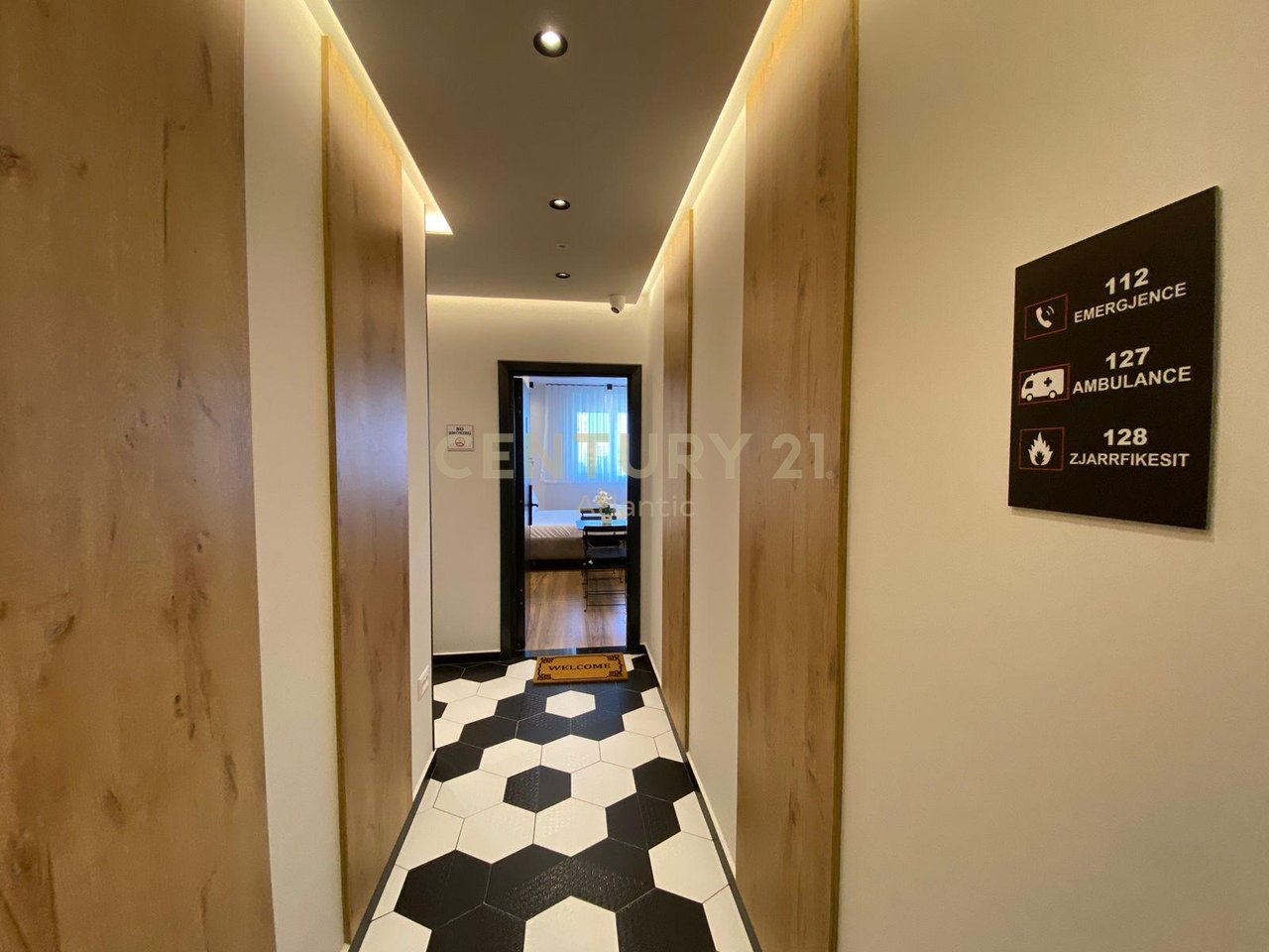 APART-HOTEL IN VENDITA SULLA SPIAGGIA DI RROTA E KUQE, DURAZZO - €365.000 | 150 m²