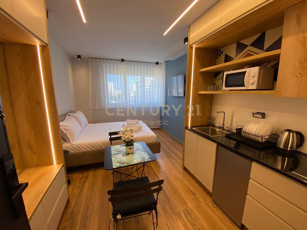 APART-HOTEL IN VENDITA SULLA SPIAGGIA DI RROTA E KUQE, DURAZZO - €365.000 | 150 m²