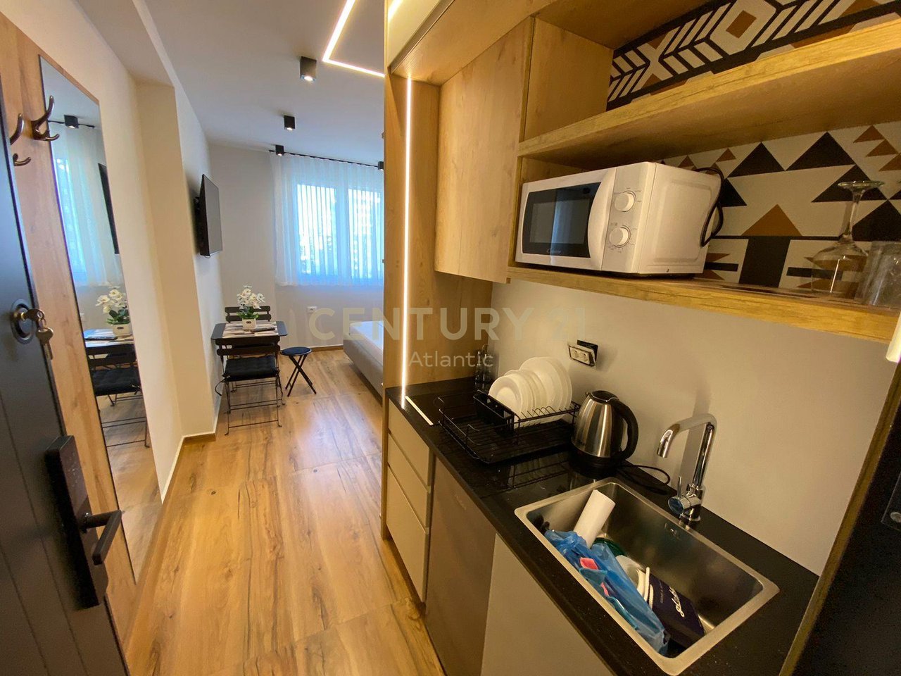 APART-HOTEL IN VENDITA SULLA SPIAGGIA DI RROTA E KUQE, DURAZZO - €365.000 | 150 m²