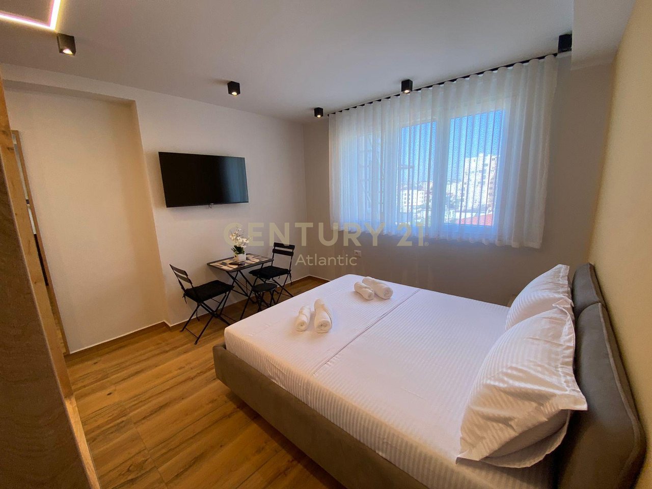 APART-HOTEL IN VENDITA SULLA SPIAGGIA DI RROTA E KUQE, DURAZZO - €365.000 | 150 m²